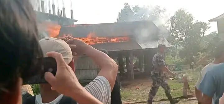 आगोलागी बाट चौदण्डिगढी मा १२ लाख बराबरको क्षती